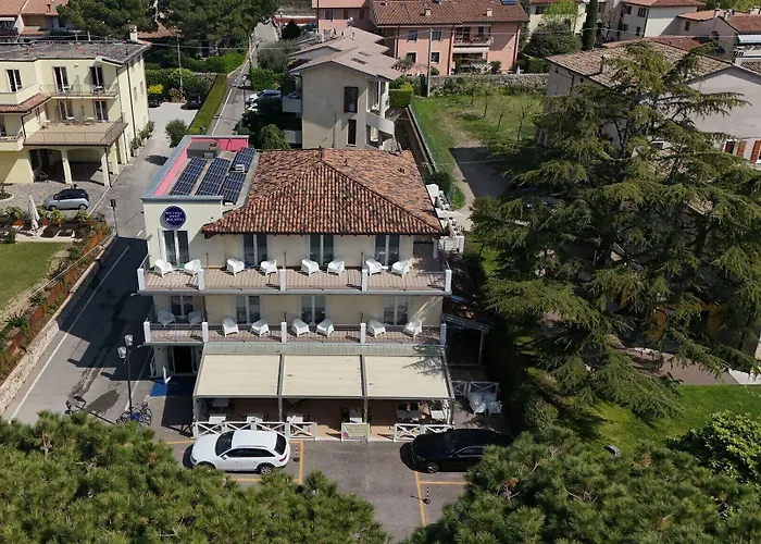 Boutique Bel Sito Wellness & Private Готель Бардоліно